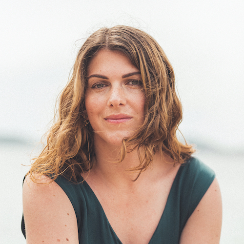 Alix, chargé de communication, coworkers